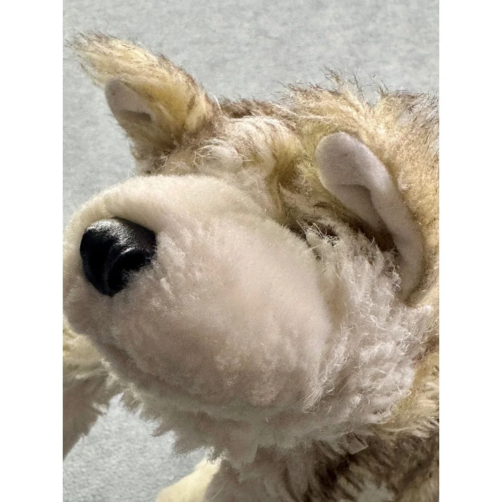 Folkmanis Wolf Plush Stuffed Animal Hand Puppet Blue Eyes Brown Cream Faux Fur